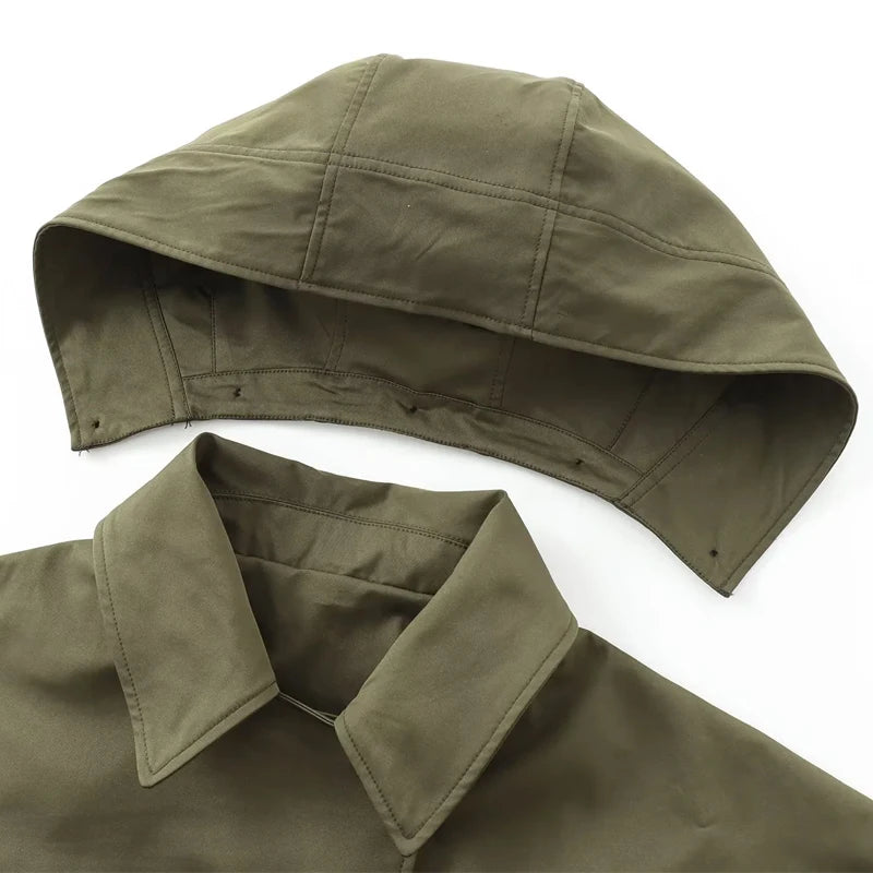 Trench court à capuche pour femme – léger et élégant
