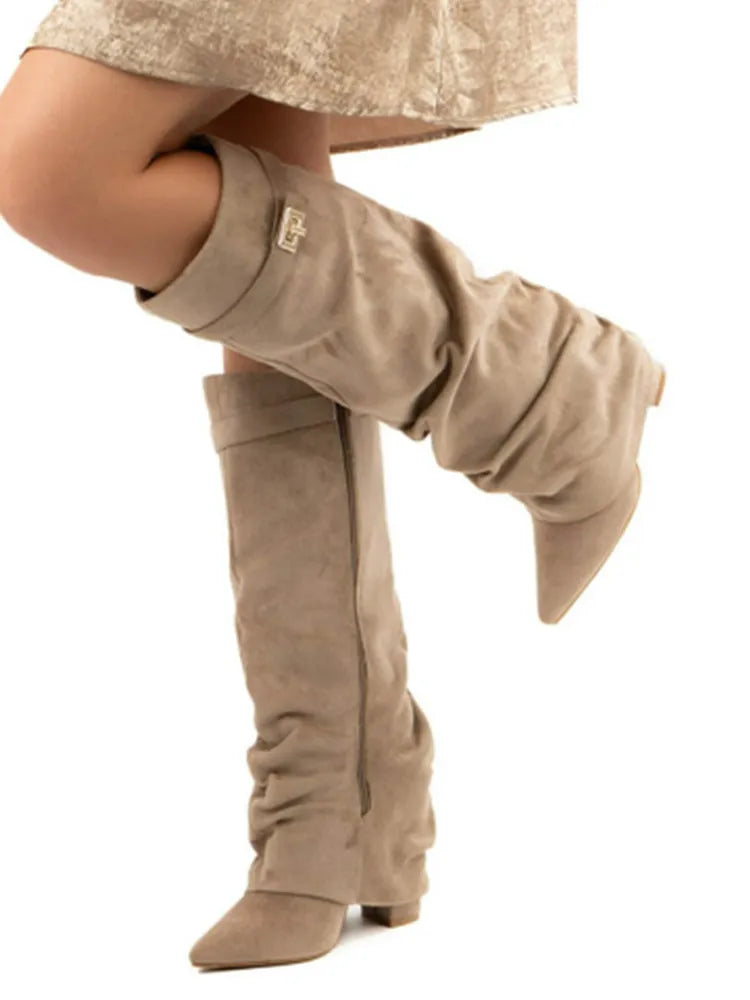 Bottes hautes avec boucle en métal