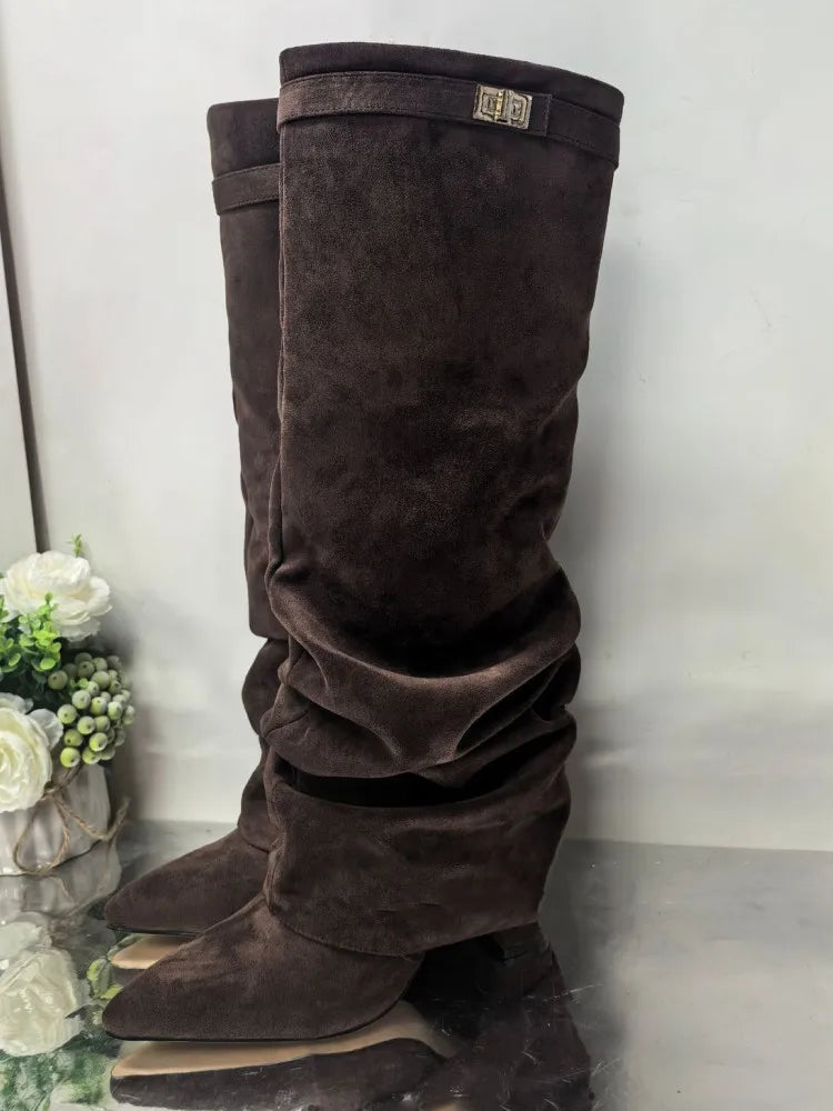 Bottes hautes avec boucle en métal