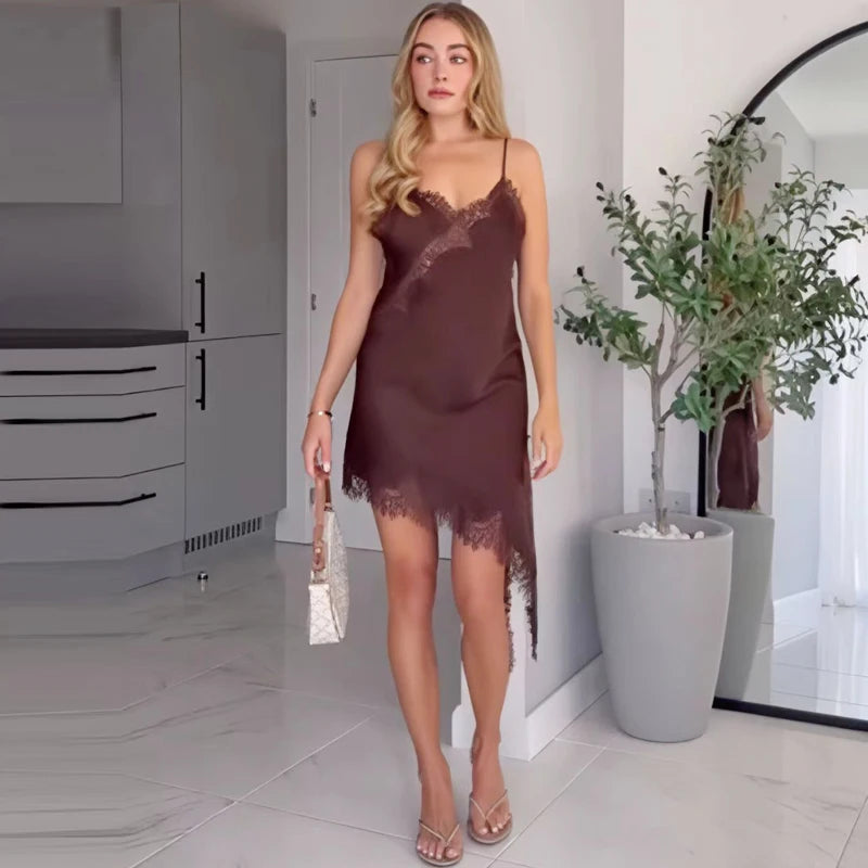 Robes dentelle asymétrique