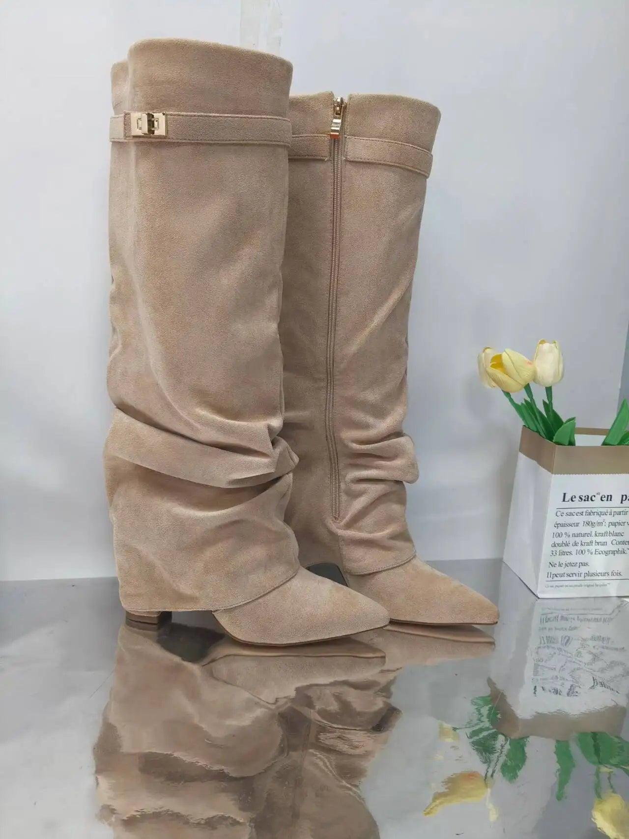 Bottes hautes avec boucle en métal